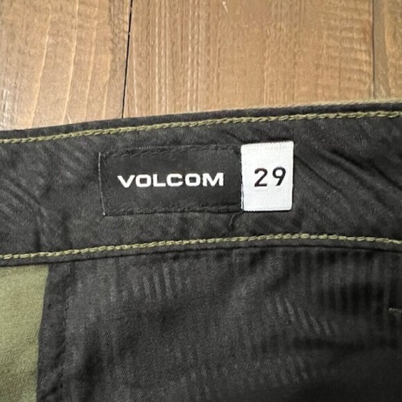 Volcom Vmonty 22" Chino Shorts Green Combo Men's Size 29 - Picture 3 of 6